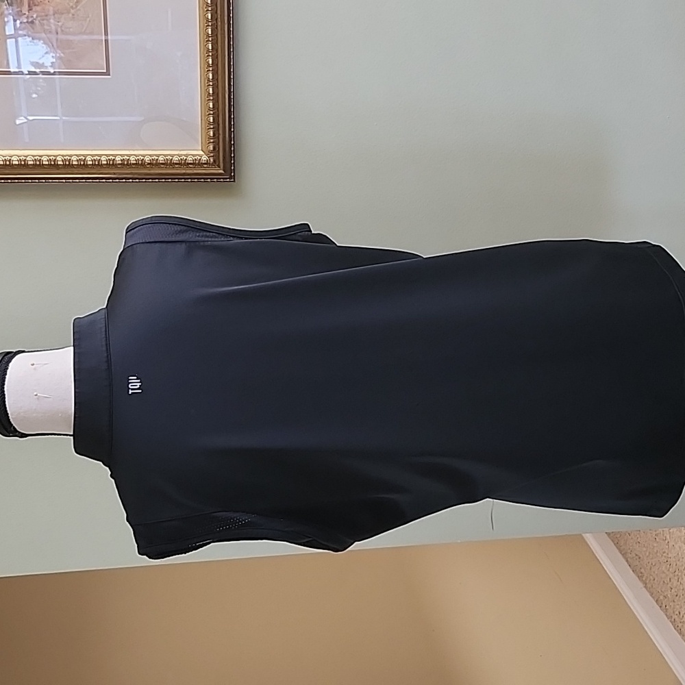 TAIL Sleeveless Black Women's Top - Picture 4 of 4